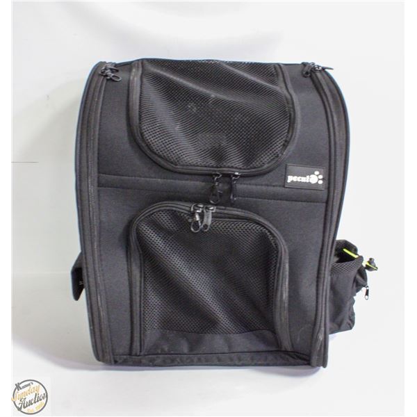 "PECUT" PET CARRIER BACKPACK - DESIGNED