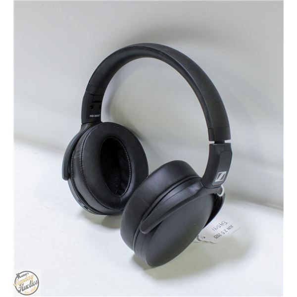 SENNHEISER OVER EAR HEADPHONES