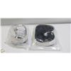 Image 1 : 2X BLACK AND WHITE WIGS