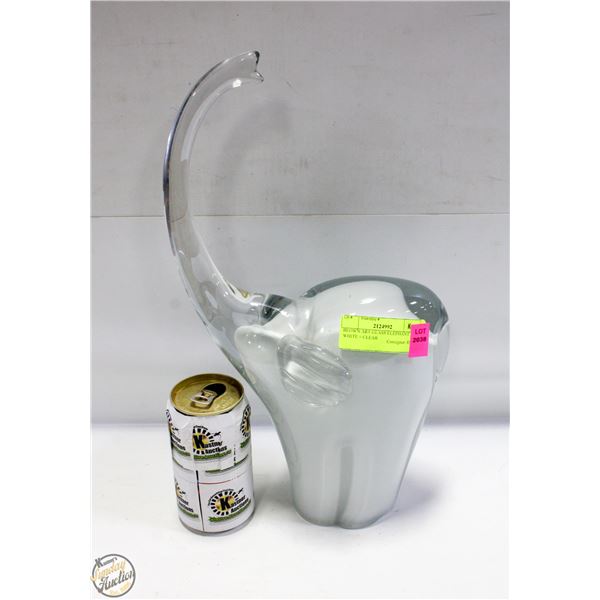 BLOWN ART GLASS ELEPHANT WHITE + CLEAR