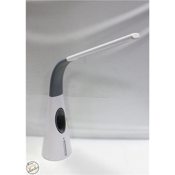 ULTRABRITE LED DESK LAMP WITH BLADELESS