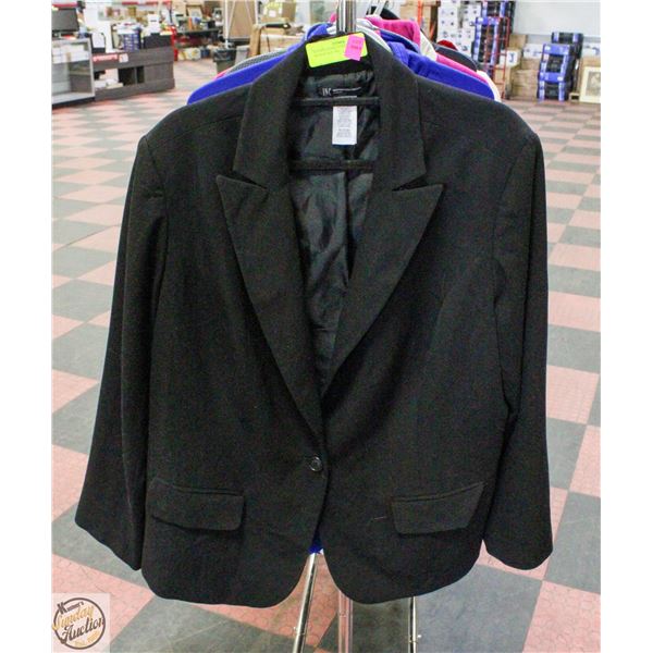 INTERNATIONAL CONCEPTS WOMAN SIZE 18W