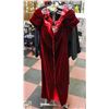 Image 1 : RED VELVET LORIANN MONTREAL DRESS