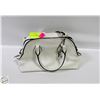 Image 1 : WHITE FAUX LEATHER HANGBAG