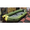 Image 1 : TOBIN SPORTS INFLATABLE BOAT WITH OARS