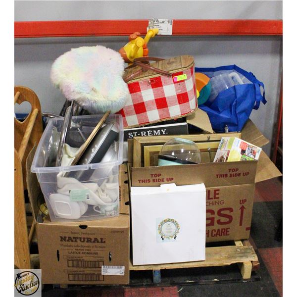 PALLET OF ESTATE HOUSEWARE INCLUDES GLASSWARE