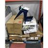 Image 1 : PALLET OF AMAZON STORE RETURNS