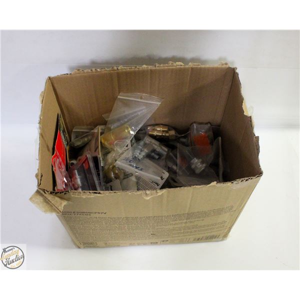BOX OF NEW PNEUMATIC FITTINGS - QUICK RELEASE AND