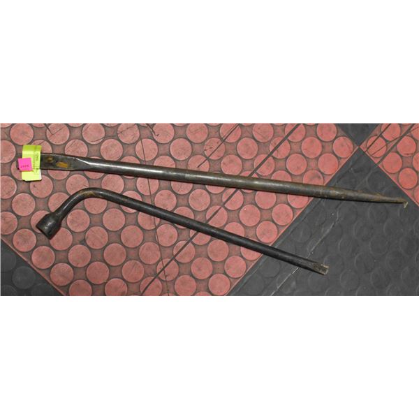 PRY BAR + TIRE CHANGE WRENCH