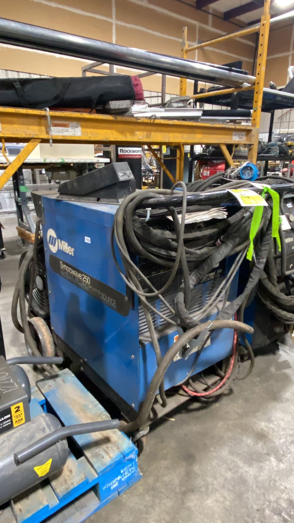 MILLER SYNCROWAVE 250 INDUSTRIAL AC/DC MOBILE WELDING POWER SOURCE WITH ...