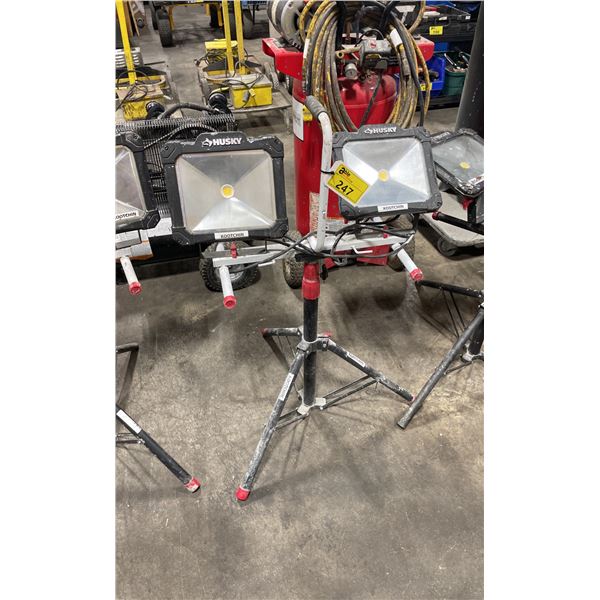 HUSKY DUAL HEAD LED PORTABLE ELECTRIC INDUSTRIAL JOB SITE TRIPOD WORK LIGHT