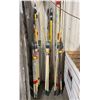 Image 1 : ASSORTED SIZED COMMERCIAL LOCKING EXTENSION PAINTERS POLES
