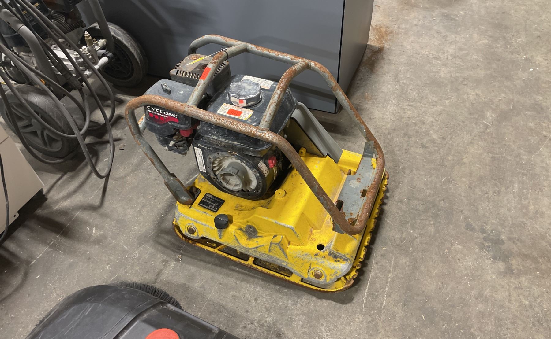 Wacker Tamper Rack WACKER NEUSON WP1550A YELLOW GAS POWERED WALK BEHIND BED TAMPER