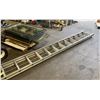 Image 2 : LOUISVILLE AE2240 40' ALUMINIUM EXTENSION LADDER