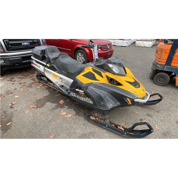2014 SKI DOO SKANDIC ROTAX 600 ACE, SNOWMOBILE, YELLOW, VIN YH2SFHEB7ER000434,