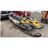 Image 1 : 2014 SKI DOO SKANDIC ROTAX 600 ACE, SNOWMOBILE, YELLOW, VIN YH2SFHEB7ER000434,