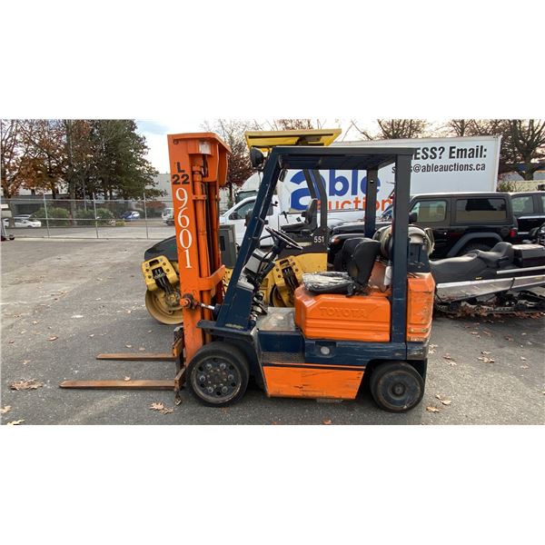 TOYOTA 5FGC18 FORKLIFT, ORANGE, VIN 5FGC25-11829,