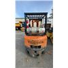 Image 4 : TOYOTA 5FGC18 FORKLIFT, ORANGE, VIN 5FGC25-11829,