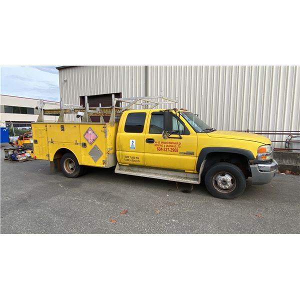 2007 GMC 3500 DURAMAX, 4DR EXT CAB PU, YELLOW, VIN 1GDJC39D17E140280,