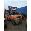 Image 3 : TOYOTA MODEL 02-7FG45 FORKLIFT, ORANGE, PROPANE, 5TON CAPACITY, NOT RUNNING,