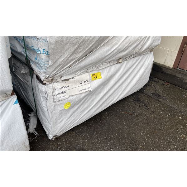 1 PALLET OF 4X8 ALLURA SMOOTH PANEL SPECTRUM SNOW RESIDENTIAL HOUSE SIDING
