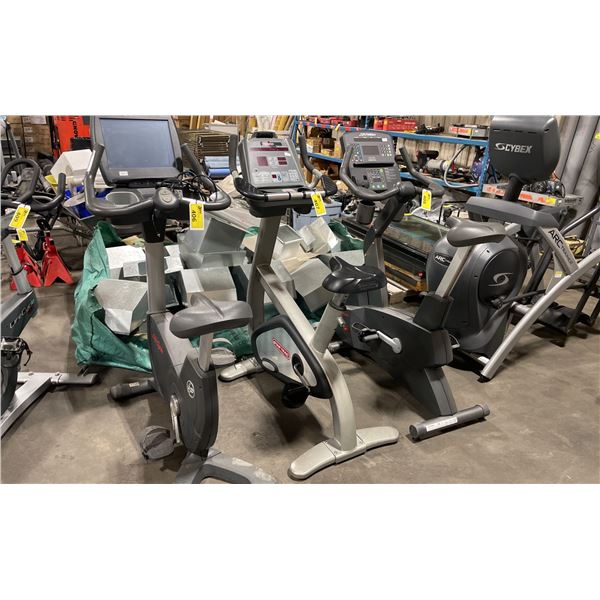 STAR TRAC COMMERCIAL UPRIGHT EXERCISE BIKE WITH DIGITAL DISPLAY