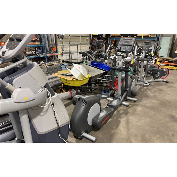 LIFE FITNESS CLSX COMMERCIAL ELLIPTICAL CROSS TRAINER WITH DIGITAL DISPLAY & LIFE FITNESS 15" HD