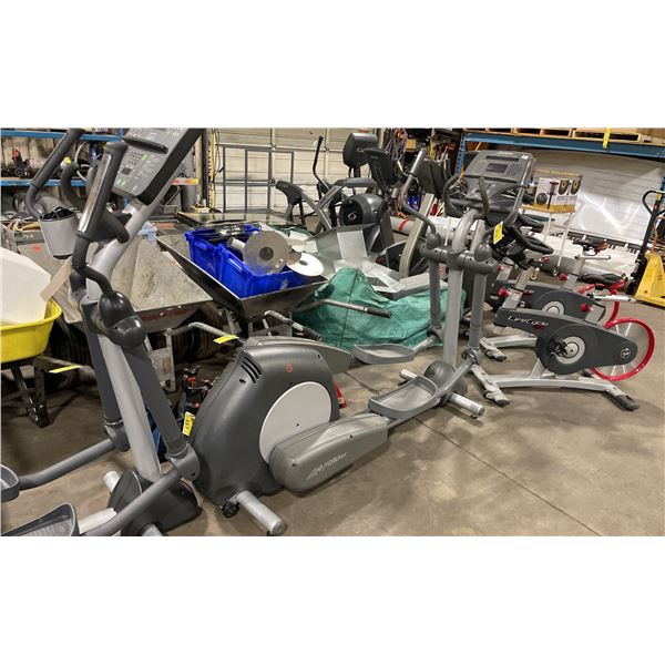 LIFE FITNESS CLSX COMMERCIAL ELLIPTICAL CROSS TRAINER WITH DIGITAL DISPLAY