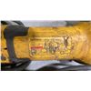 Image 2 : 3 DEWALT ELECTRIC ANGLE GRINDERS