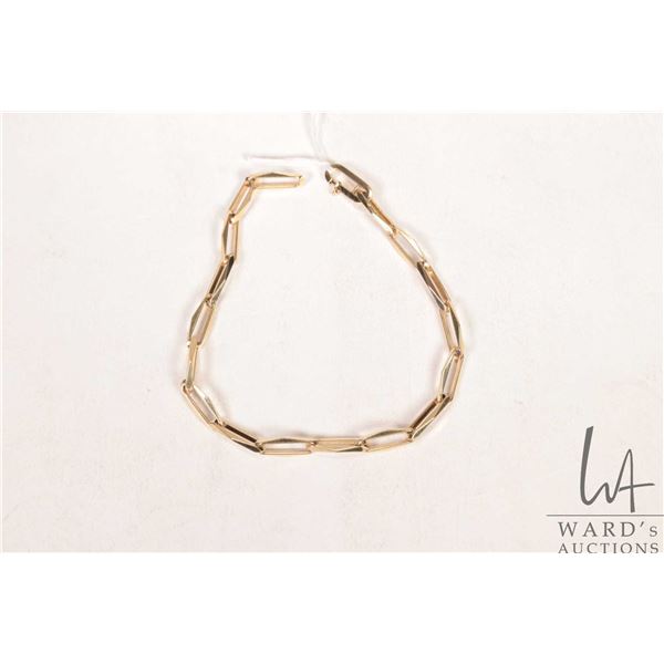 Tested 14kt yellow gold linked bracelet, 7.5" in length