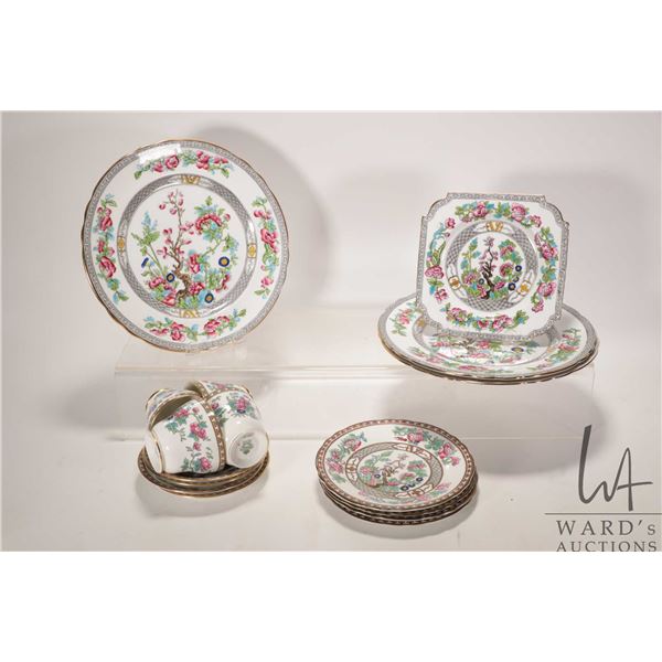 Selection of vintage Aynsley Indian Tree china dinnerware including three 10" dinner plates, four 7"