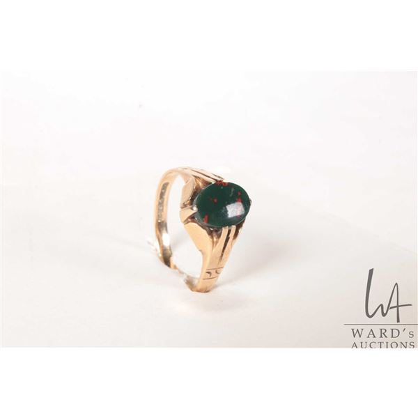 14kt yellow gold ring set with center bloodstone gemstone, size 7.25