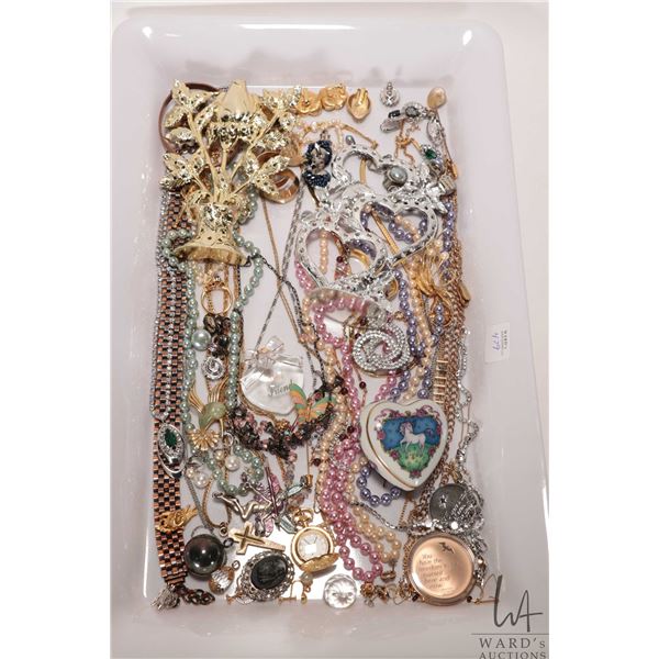 Tray of vintage collectible costume jewellery including necklaces, beaded pieces, earrings, bracelet