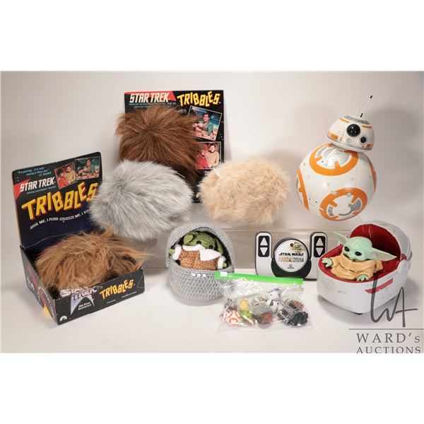 Selection of Star Trek and Star Wars collectibles including battery operated Tribbles, remote contro