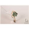 Image 1 : 10kt yellow gold ring set with emerald/ emerald like gemstones, size 5.75