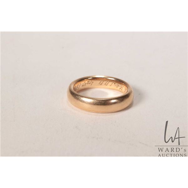 14kt yellow gold wedding band, size 5