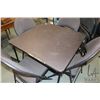 Image 2 : Folding table plus 6 folding chairs