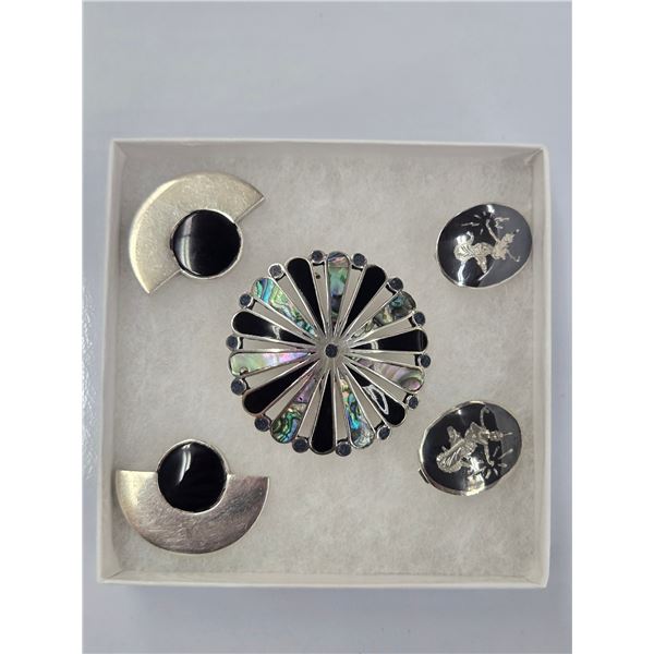 Selection of sterling silver jewellery including pair of onyx and sterling earrings, pair of Siam st