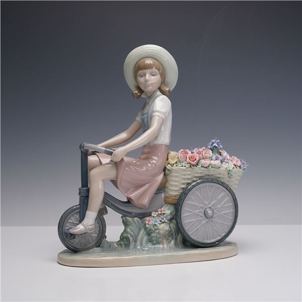 Lladro Porcelain Figurine, Girl Flower Peddler 01005029