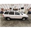 Image 12 : PARKSVILLE - 2005 HYUNDAI SANTA FE, WHITE, 193197 KMS, ALL WHEEL DRIVE. - D977927
