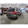 Image 15 : PARKSVILLE - 2004 TOYOTA SIENNA XLE, GREY, 310307 KMS, FRONT WHEEL DRIVE. - B063442