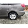 Image 29 : PARKSVILLE - 2004 TOYOTA SIENNA XLE, GREY, 310307 KMS, FRONT WHEEL DRIVE. - B063442