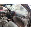 Image 38 : PARKSVILLE - 2004 TOYOTA SIENNA XLE, GREY, 310307 KMS, FRONT WHEEL DRIVE. - B063442