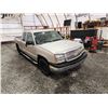 Image 10 : PARKSVILLE - 2005 CHEVROLET SILVERADO K1500, GREY, 245857 KMS, FOUR WHEEL DRIVE. - D221449