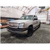 Image 1 : PARKSVILLE - 2005 CHEVROLET SILVERADO K1500, GREY, 245857 KMS, FOUR WHEEL DRIVE. - D221449