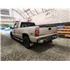 Image 20 : PARKSVILLE - 2005 CHEVROLET SILVERADO K1500, GREY, 245857 KMS, FOUR WHEEL DRIVE. - D221449
