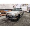 Image 3 : PARKSVILLE - 2005 CHEVROLET SILVERADO K1500, GREY, 245857 KMS, FOUR WHEEL DRIVE. - D221449