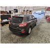 Image 16 : PARKSVILLE - 2011 HYUNDAI SANTE FE, GREY, 272406 KMS, FOUR WHEEL DRIVE. - D078286