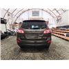 Image 17 : PARKSVILLE - 2011 HYUNDAI SANTE FE, GREY, 272406 KMS, FOUR WHEEL DRIVE. - D078286