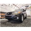 Image 2 : PARKSVILLE - 2011 HYUNDAI SANTE FE, GREY, 272406 KMS, FOUR WHEEL DRIVE. - D078286